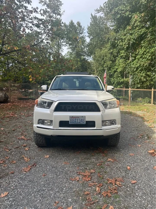 2010 Toyota 4Runner 5th Gen - Image 3 of 14