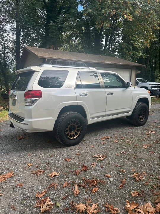 2010 Toyota 4Runner 5th Gen - Image 5 of 14