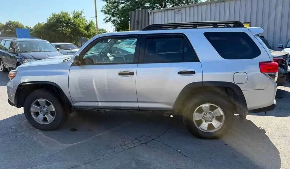 2010 Toyota 4Runner 5th Gen - Image 12 of 13