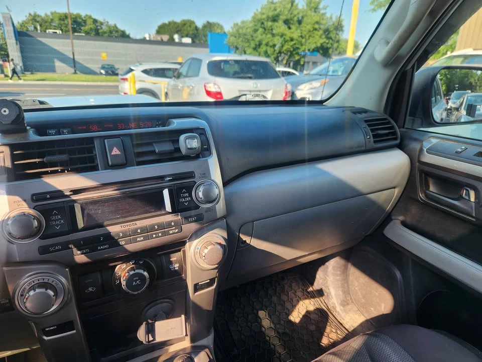 2010 Toyota 4Runner 5th Gen - Image 6 of 13