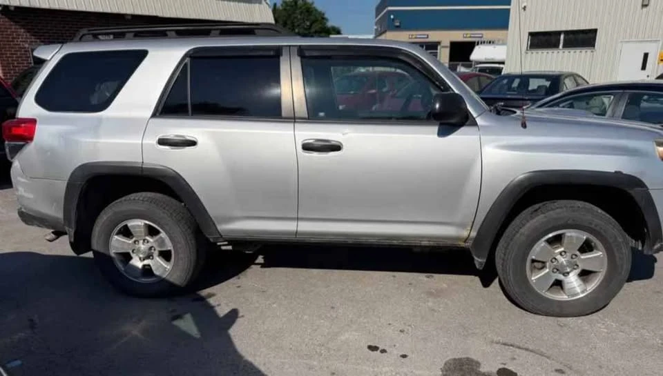 2010 Toyota 4Runner 5th Gen - Image 10 of 13