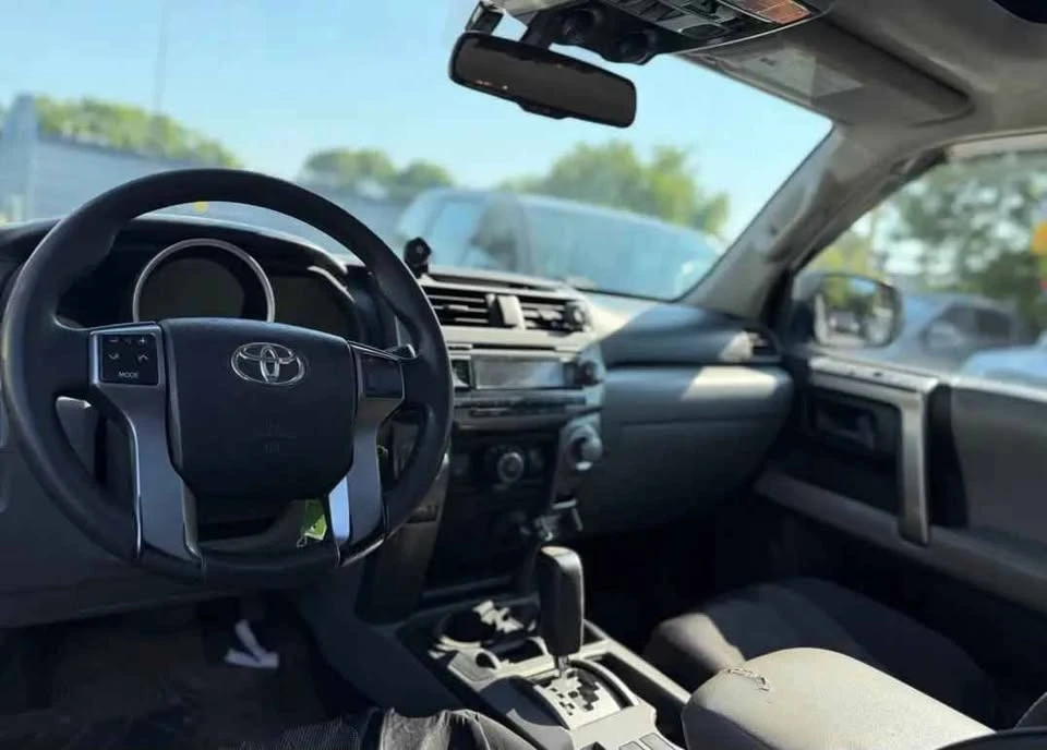 2010 Toyota 4Runner 5th Gen - Image 9 of 13