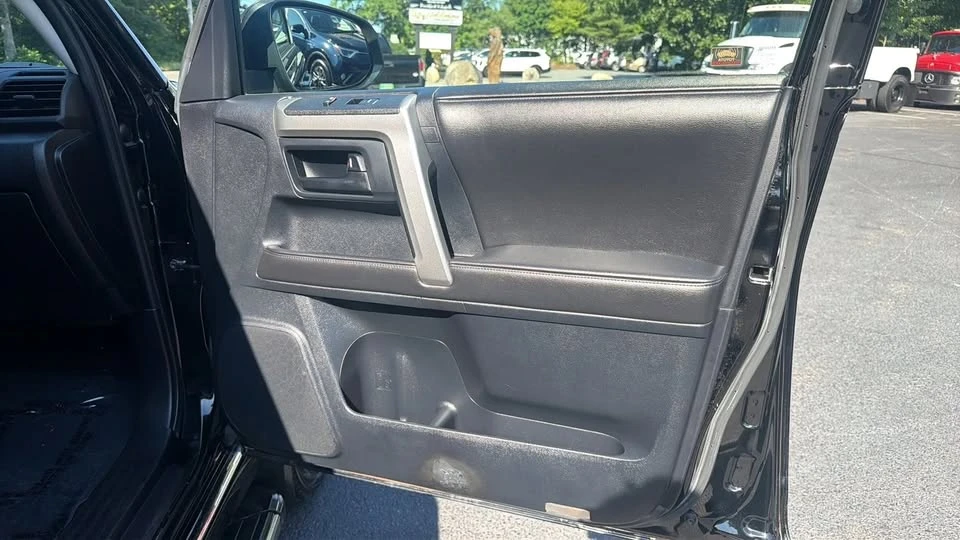 2010 Toyota 4Runner 5th Gen - Image 16 of 20