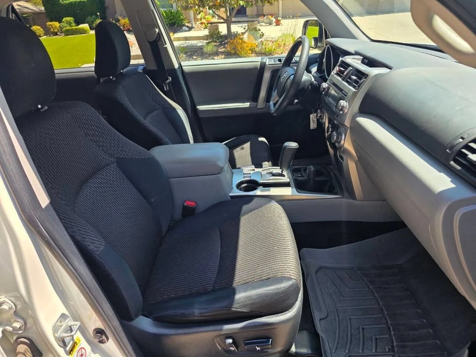 2010 Toyota 4Runner 5th Gen - Image 12 of 20