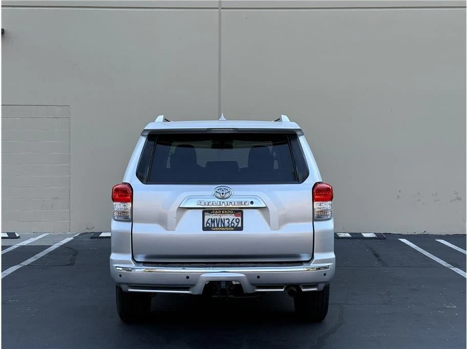 2010 Toyota 4Runner 5th Gen - Image 5 of 20