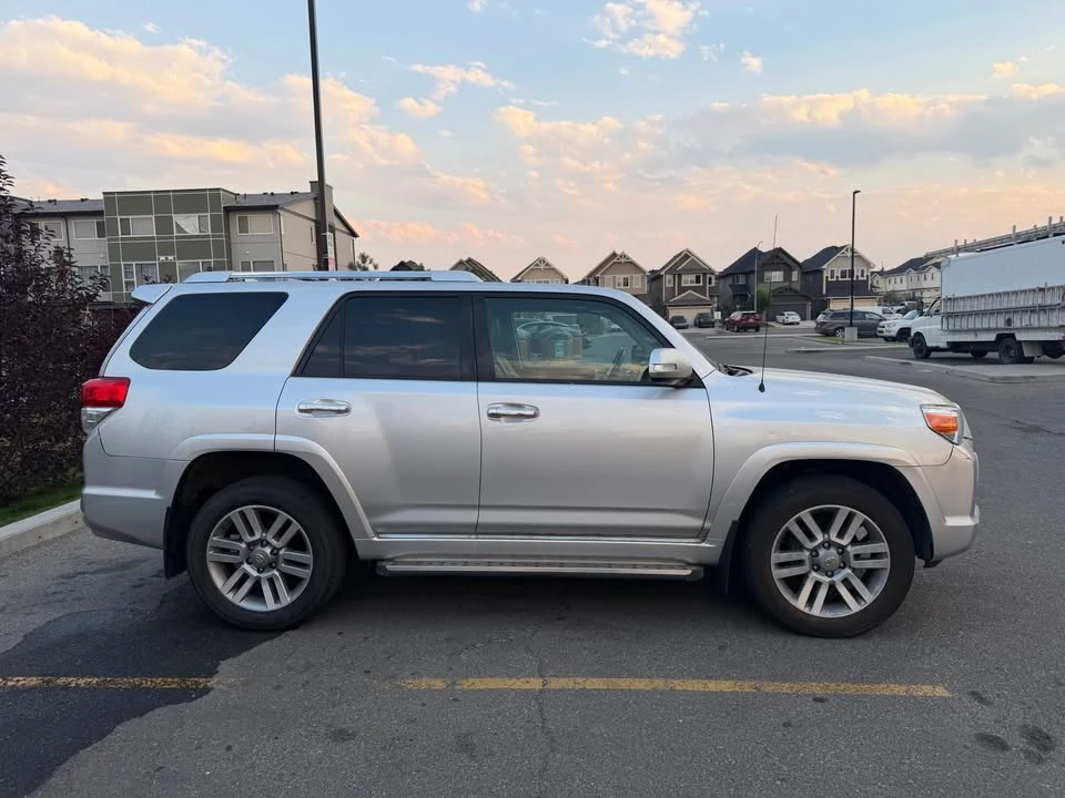 2010 Toyota 4Runner 5th Gen - Image 2 of 11