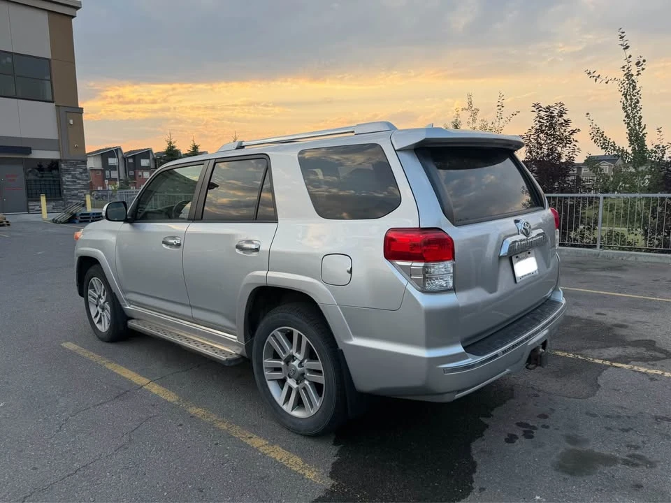 2010 Toyota 4Runner 5th Gen - Image 4 of 11