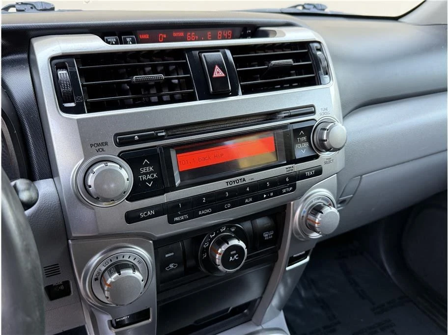 2010 Toyota 4Runner 5th Gen - Image 11 of 20