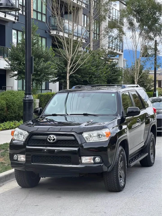 2010 Toyota 4Runner 5th Gen - Image 2 of 17