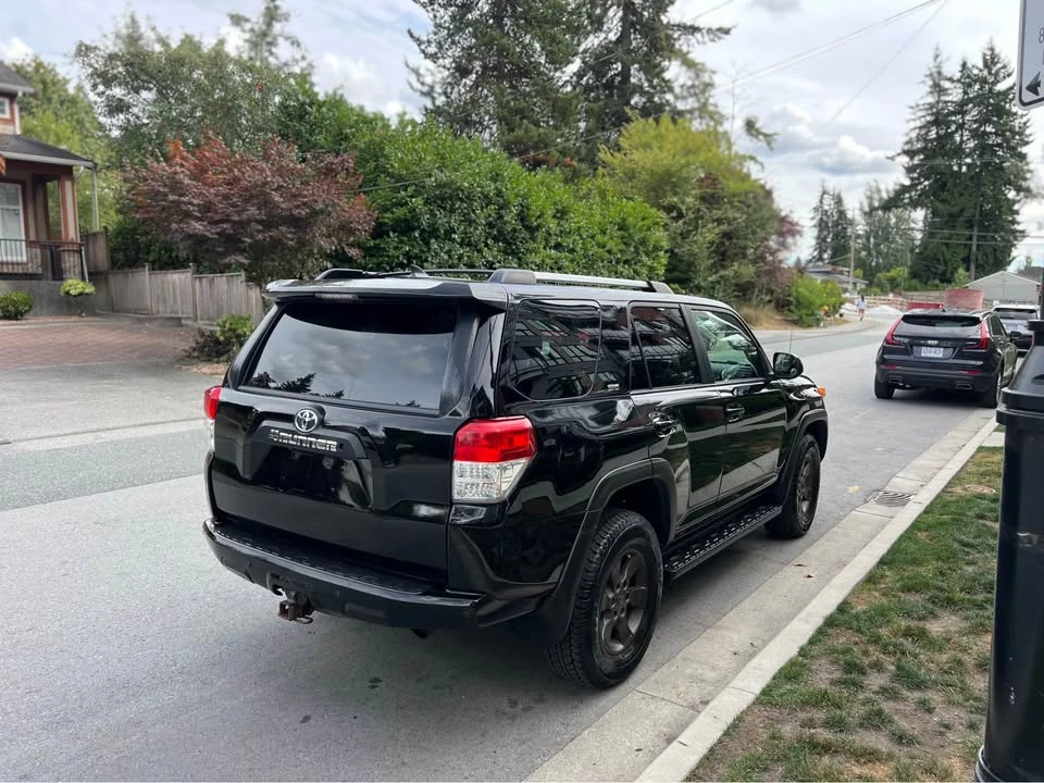 2010 Toyota 4Runner 5th Gen - Image 4 of 17
