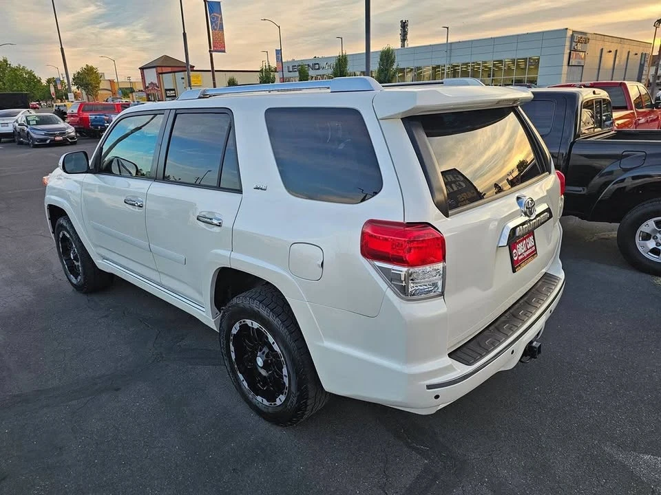 2010 Toyota 4Runner 5th Gen - Image 9 of 20