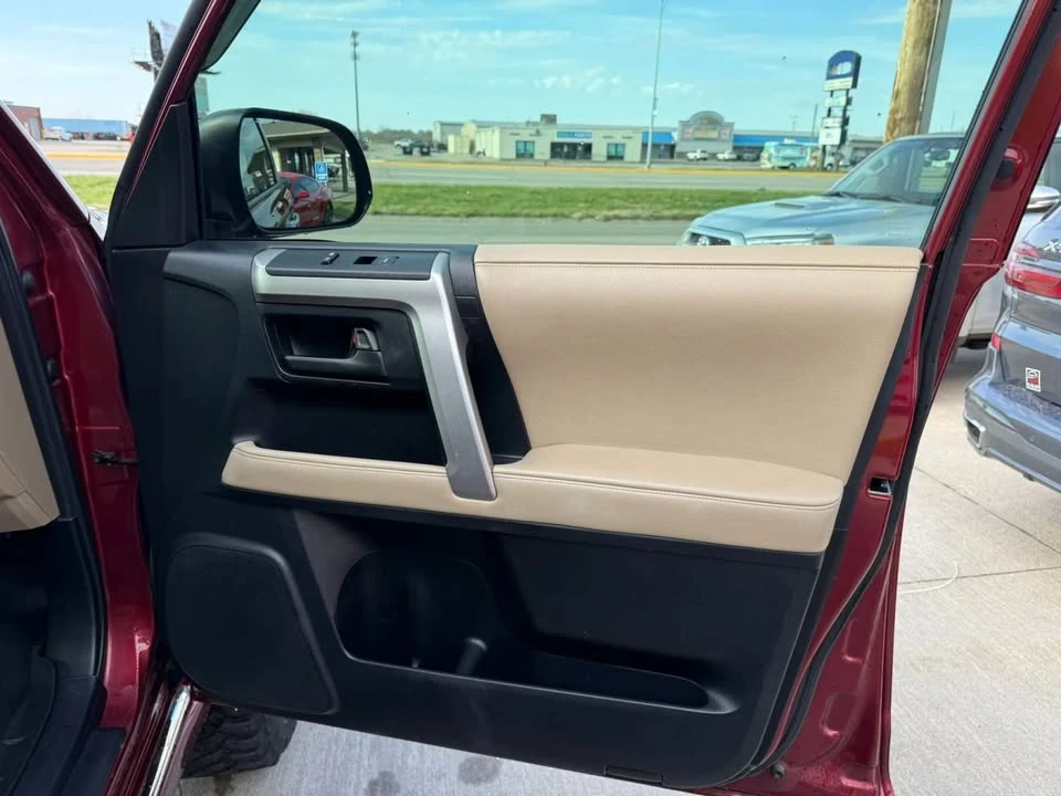 2010 Toyota 4Runner 5th Gen - Image 11 of 20