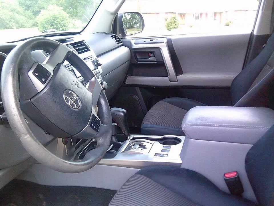 2010 Toyota 4Runner 5th Gen - Image 11 of 20