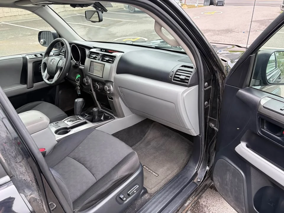 2010 Toyota 4Runner 5th Gen - Image 12 of 13