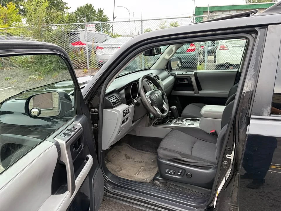 2010 Toyota 4Runner 5th Gen - Image 8 of 13