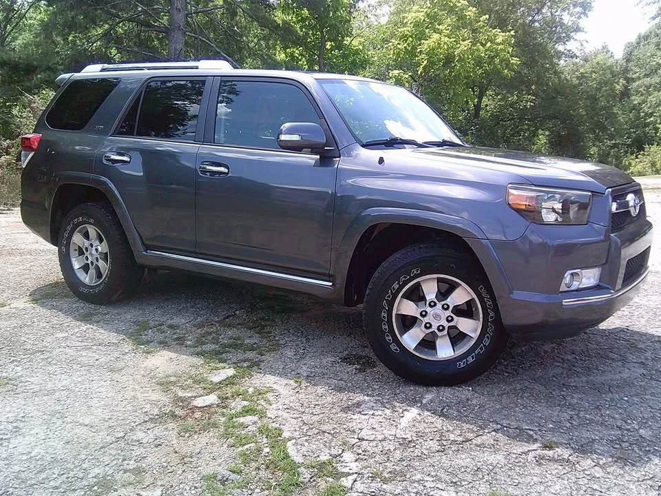 2010 Toyota 4Runner 5th Gen - Image 9 of 20