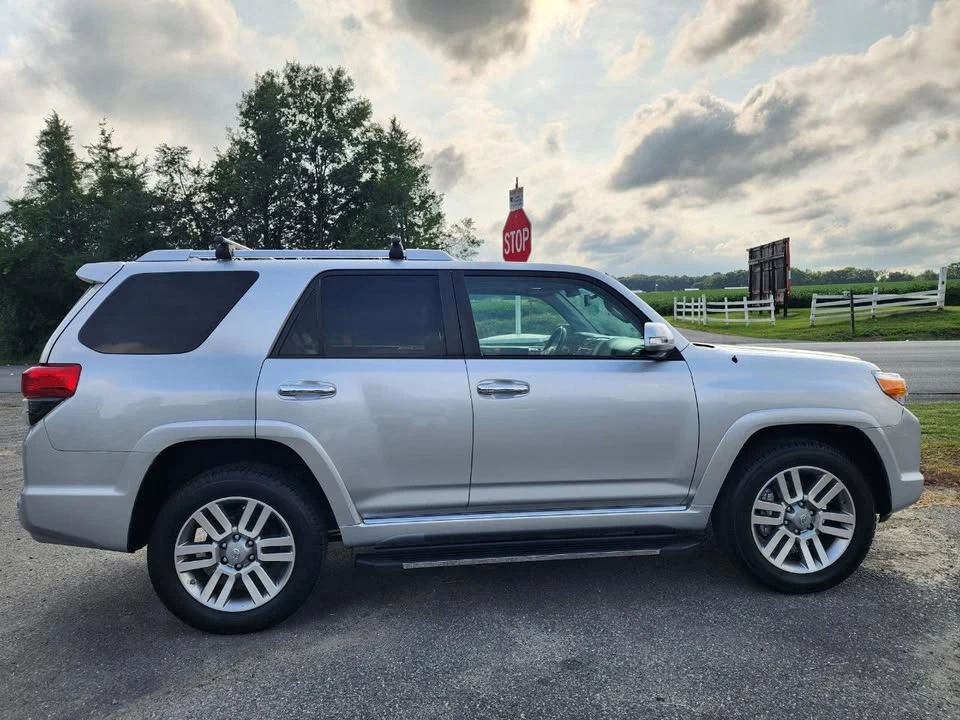 2010 Toyota 4Runner 5th Gen - Image 7 of 20