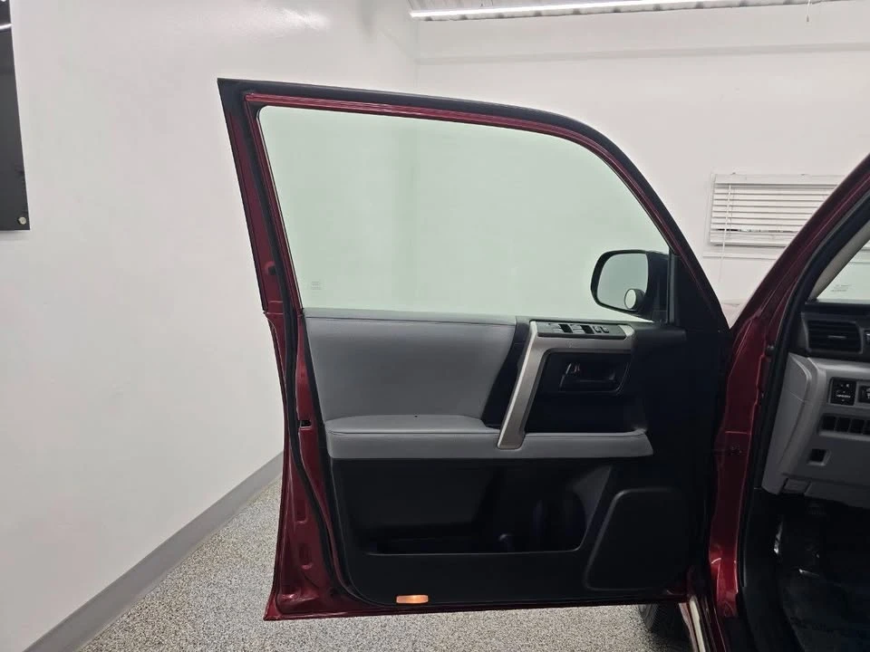 2010 Toyota 4Runner 5th Gen - Image 17 of 20