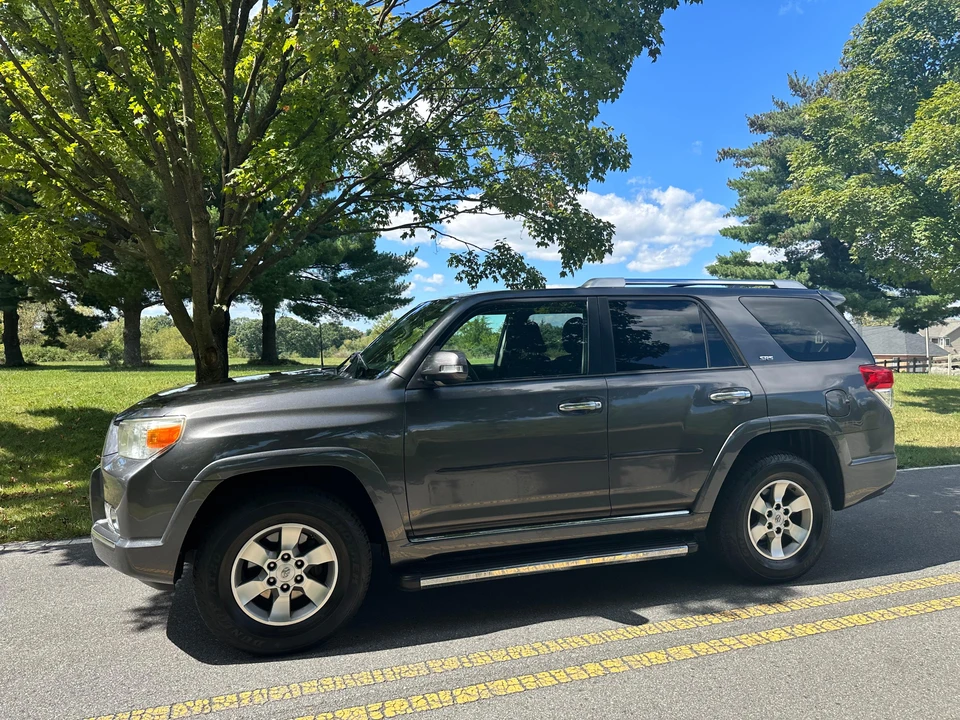 2010 Toyota 4Runner 5th Gen - Image 23 of 31