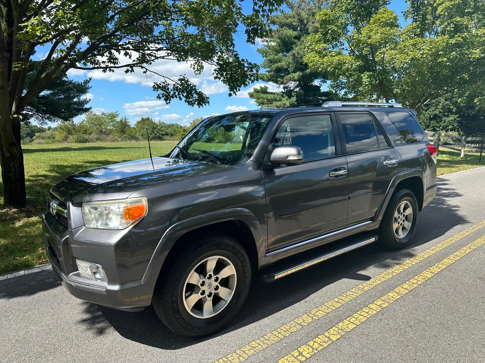 2010 Toyota 4Runner 5th Gen - Image 17 of 31