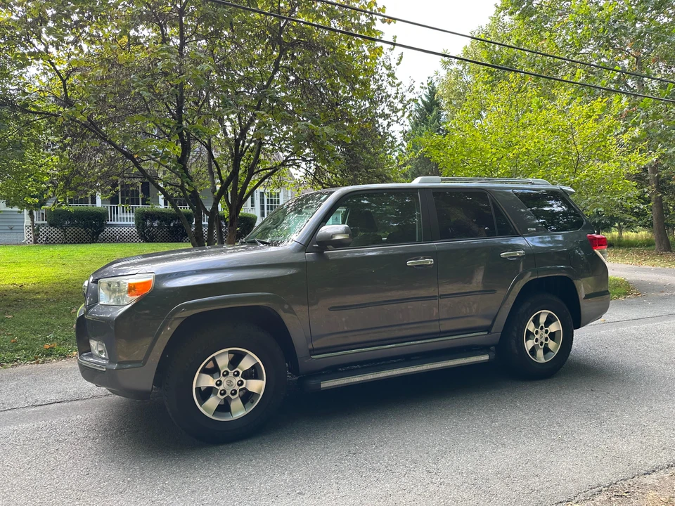 2010 Toyota 4Runner 5th Gen - Image 21 of 31