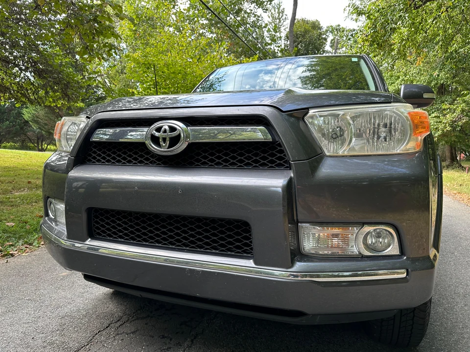 2010 Toyota 4Runner 5th Gen - Image 7 of 31