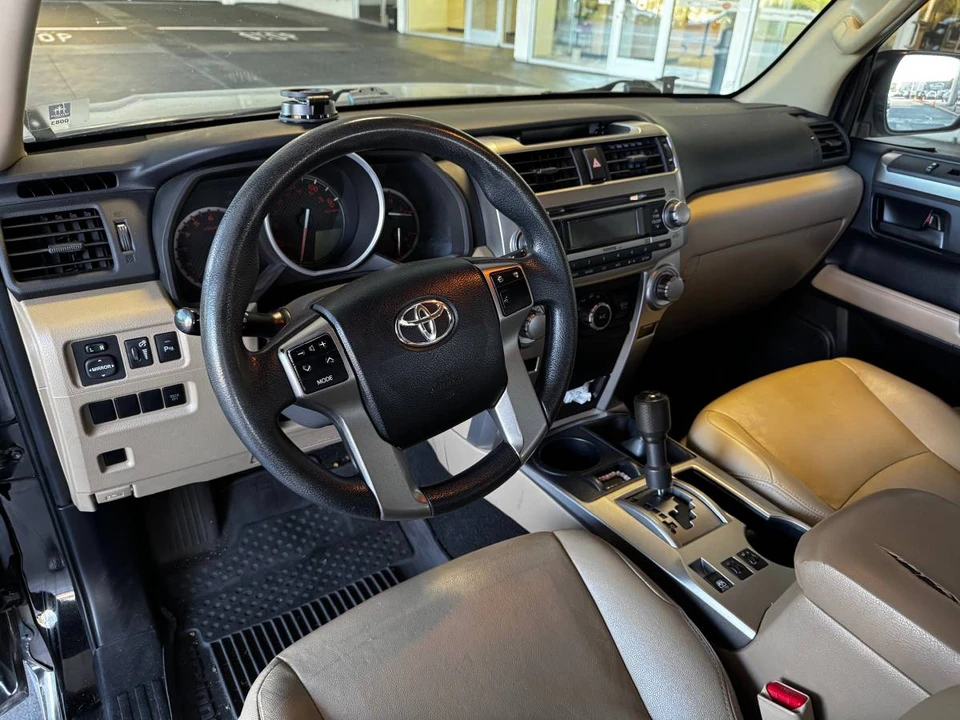 2010 Toyota 4Runner 5th Gen - Image 6 of 12