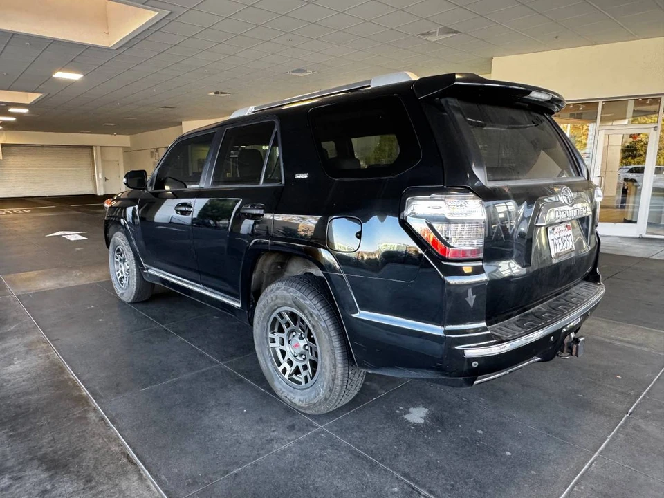 2010 Toyota 4Runner 5th Gen - Image 4 of 12