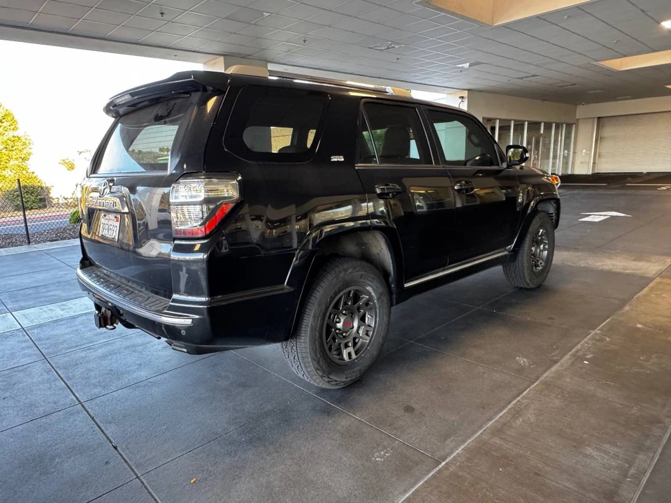 2010 Toyota 4Runner 5th Gen - Image 3 of 12