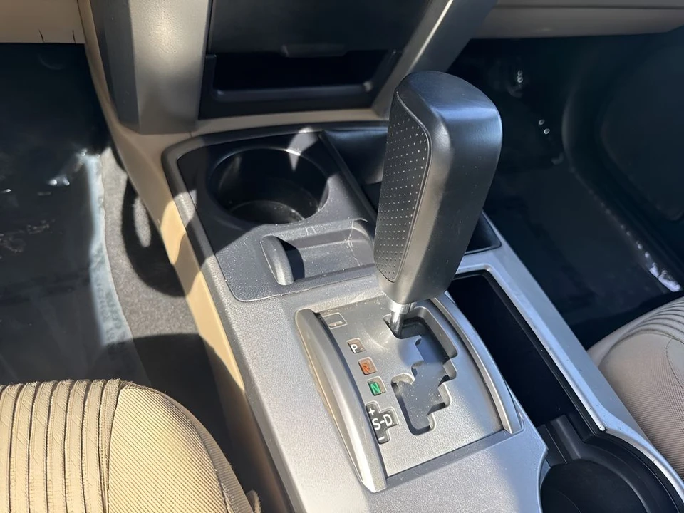 2010 Toyota 4Runner 4th Gen - Image 17 of 21
