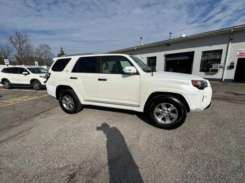 2010 Toyota 4Runner 5th Gen - Image 6 of 12