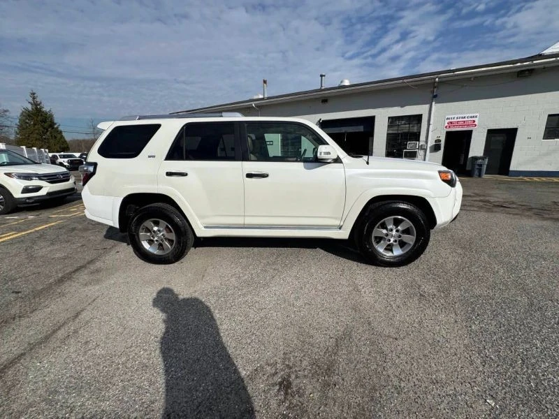 2010 Toyota 4Runner 5th Gen - Image 7 of 12