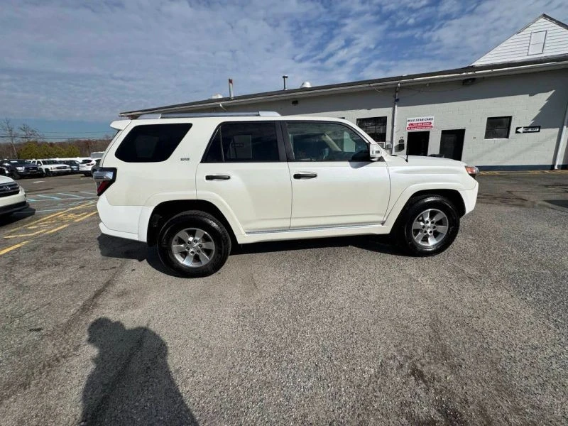 2010 Toyota 4Runner 5th Gen - Image 8 of 12
