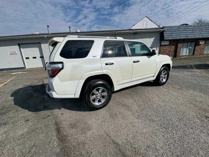 2010 Toyota 4Runner 5th Gen - Image 10 of 12