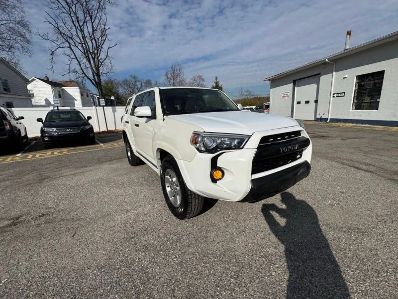 2010 Toyota 4Runner 5th Gen - Image 4 of 12