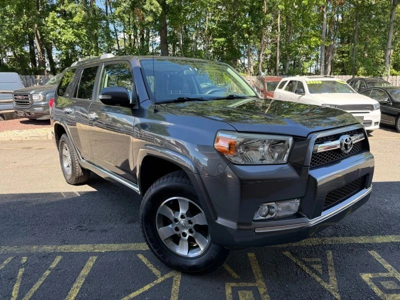 2010 Toyota 4Runner 5th Gen - Image 8 of 12