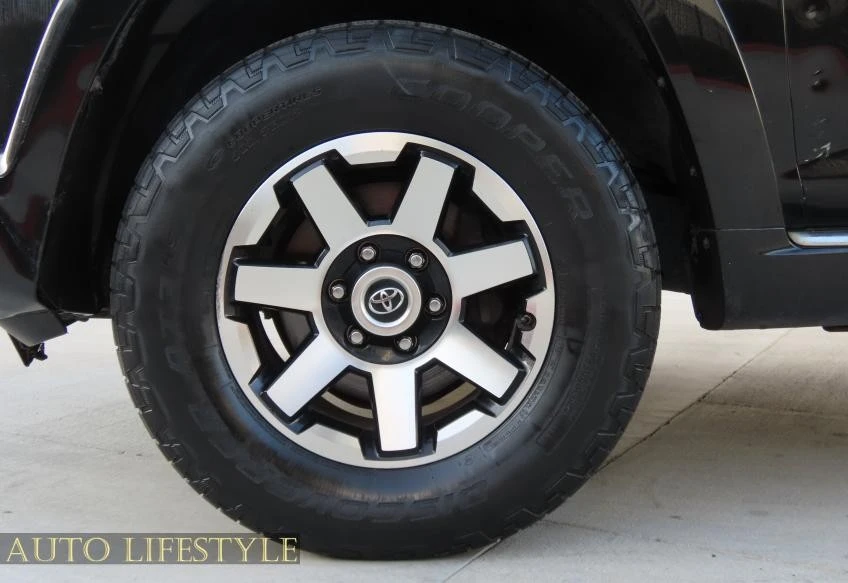 2010 Toyota 4Runner 5th Gen - Image 18 of 21