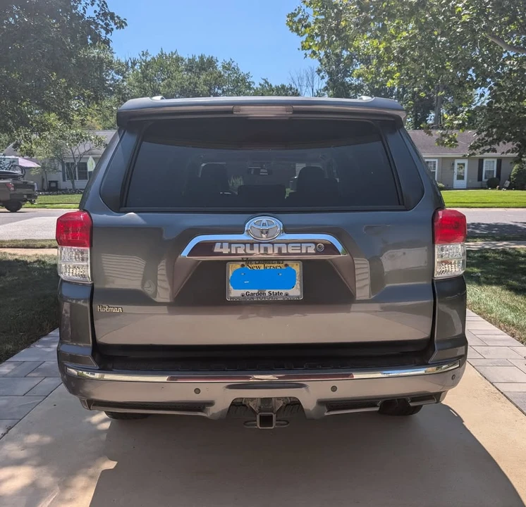 2010 Toyota 4Runner 5th Gen - Image 4 of 20