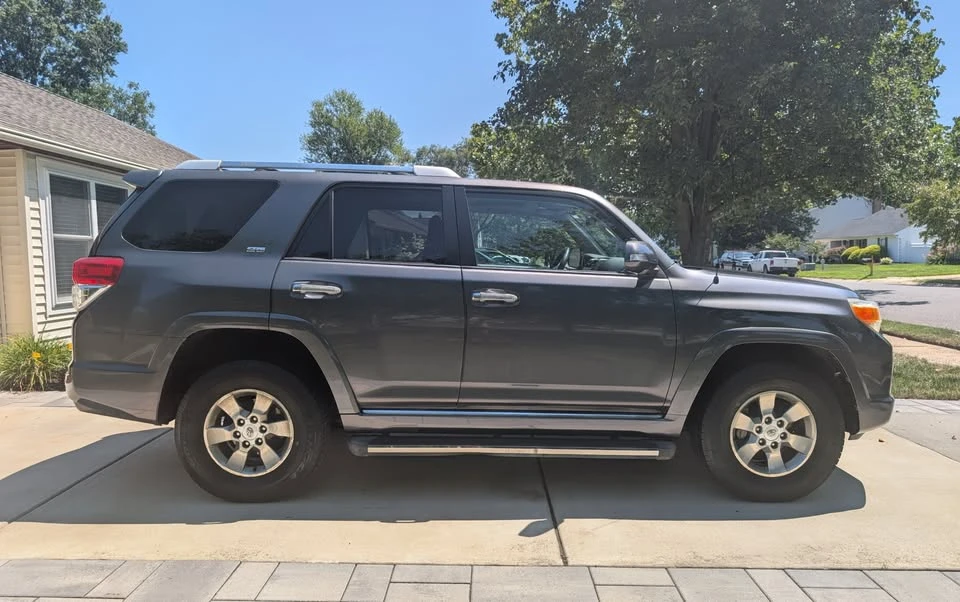 2010 Toyota 4Runner 5th Gen - Image 3 of 20