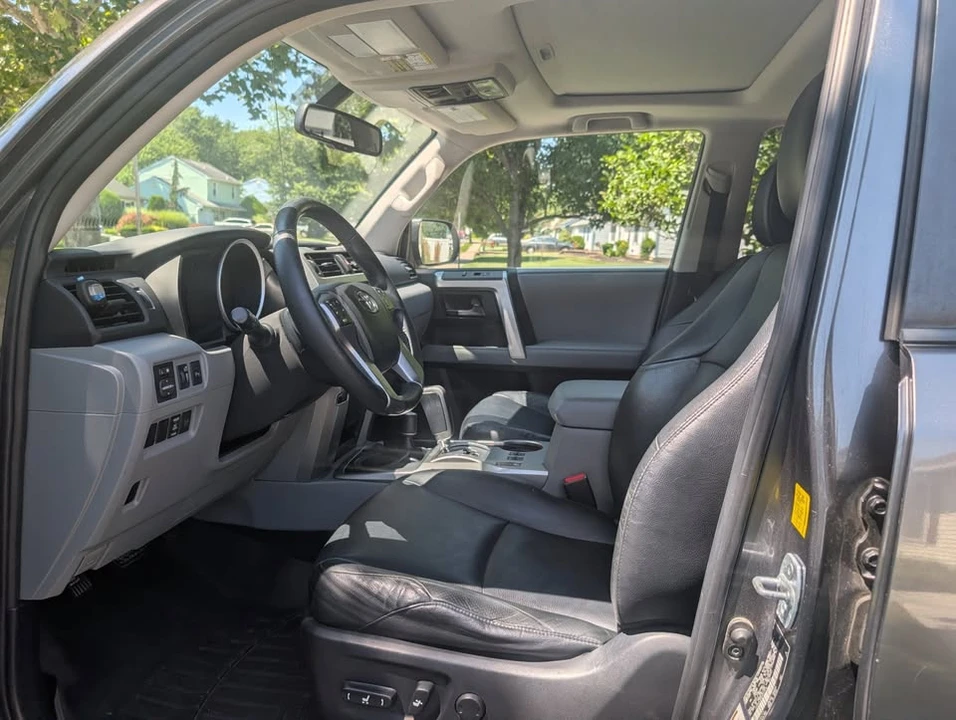 2010 Toyota 4Runner 5th Gen - Image 6 of 20