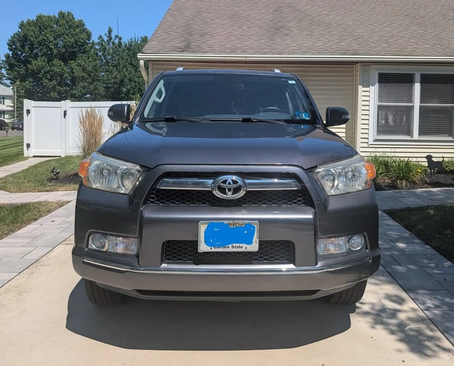 2010 Toyota 4Runner 5th Gen - Image 2 of 20