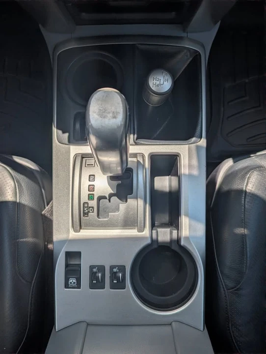 2010 Toyota 4Runner 5th Gen - Image 13 of 20