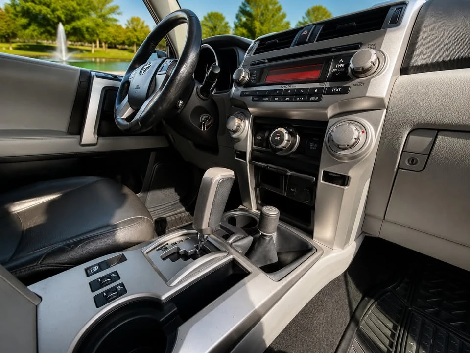 2010 Toyota 4Runner 5th Gen - Image 14 of 20