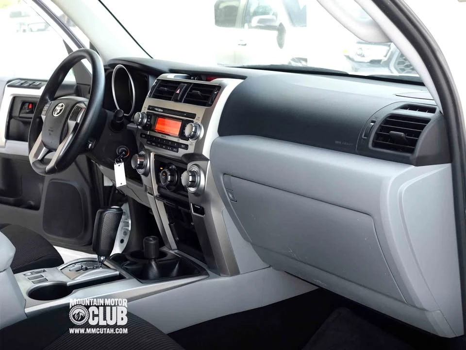 2010 Toyota 4Runner 5th Gen - Image 14 of 20