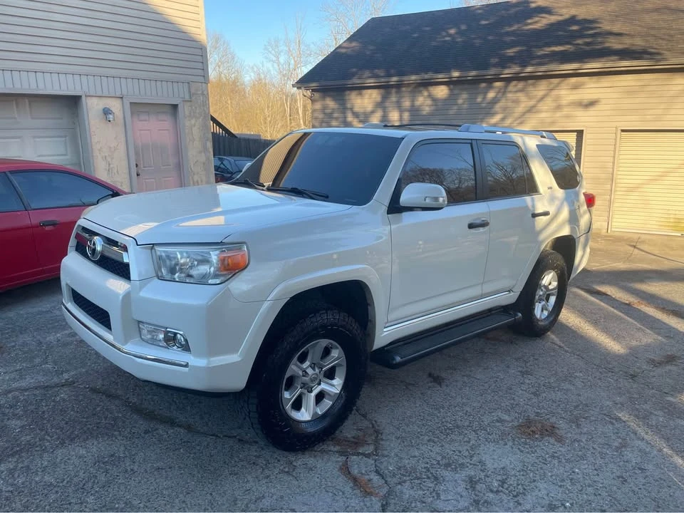 2010 Toyota 4Runner 5th Gen - Image 4 of 14