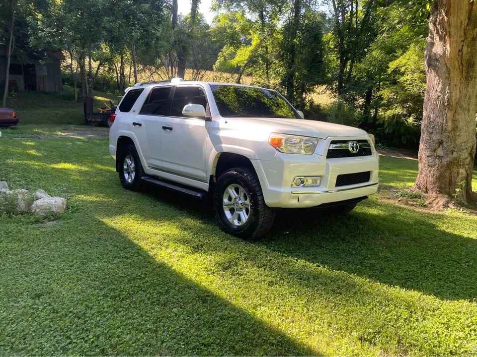 2010 Toyota 4Runner 5th Gen - Image 2 of 14