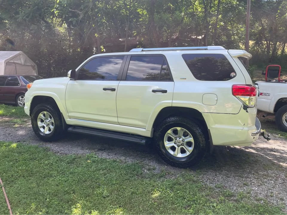 2010 Toyota 4Runner 5th Gen - Image 3 of 14