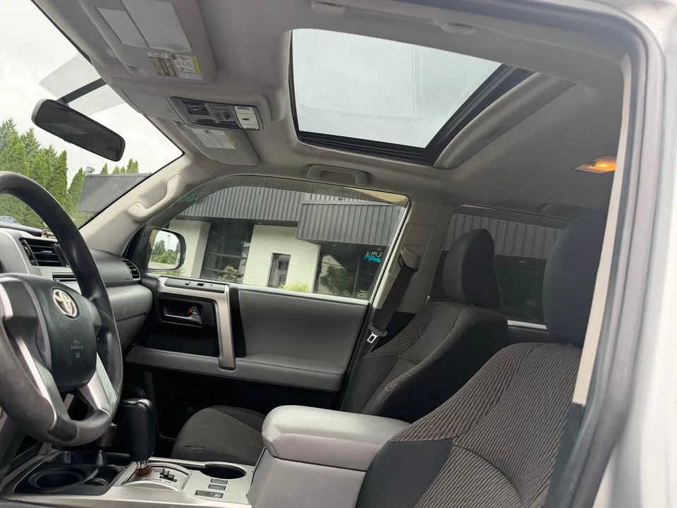 2010 Toyota 4Runner 5th Gen - Image 11 of 14