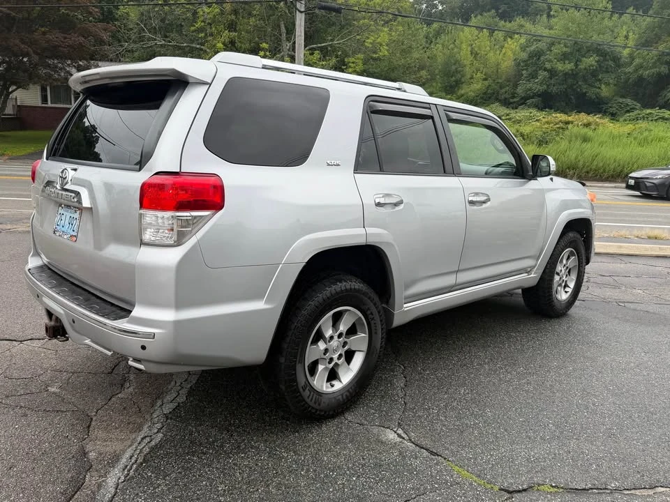 2010 Toyota 4Runner 5th Gen - Image 5 of 14