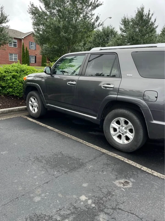 2010 Toyota 4Runner 5th Gen - Image 5 of 10